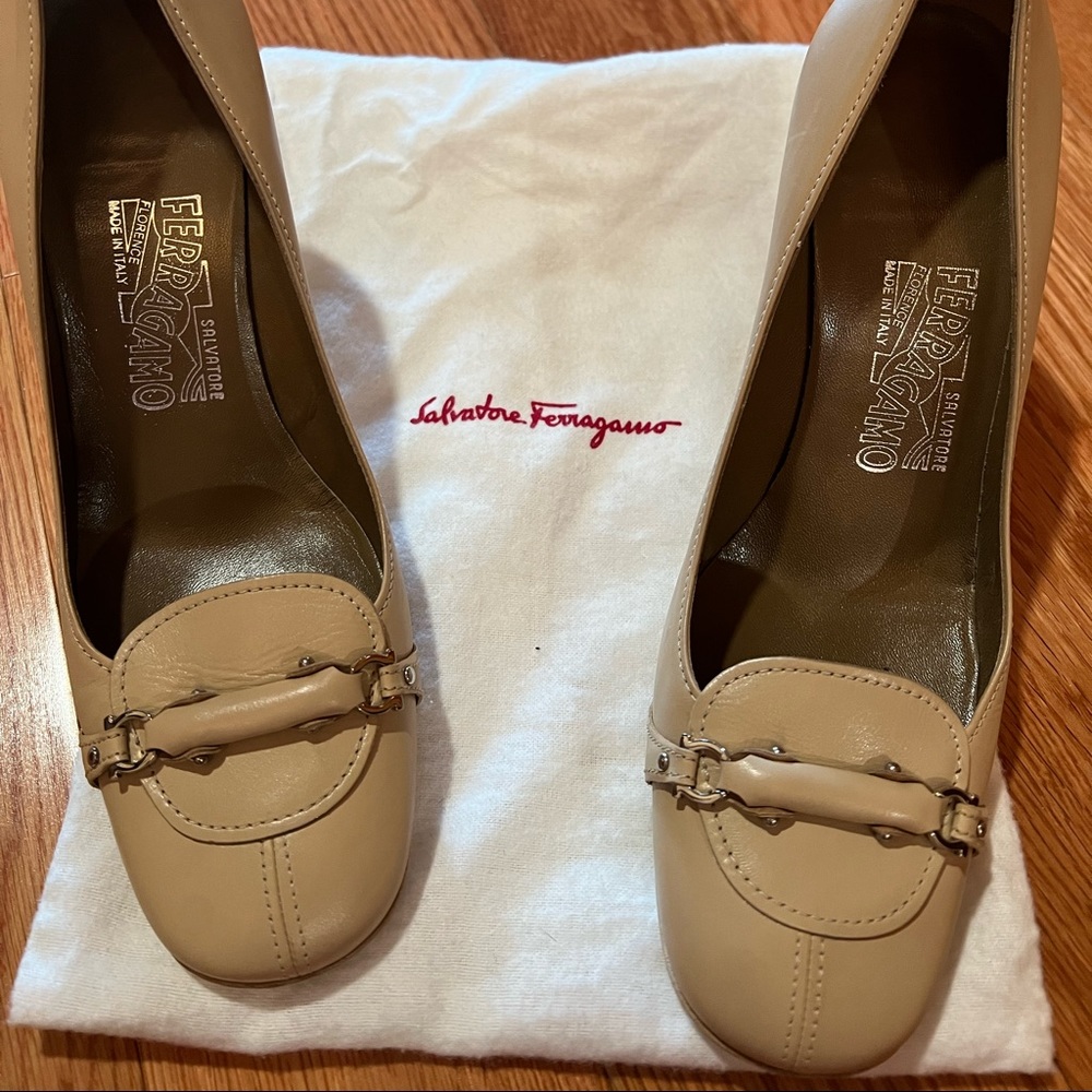 Ferragamo Beige Heels